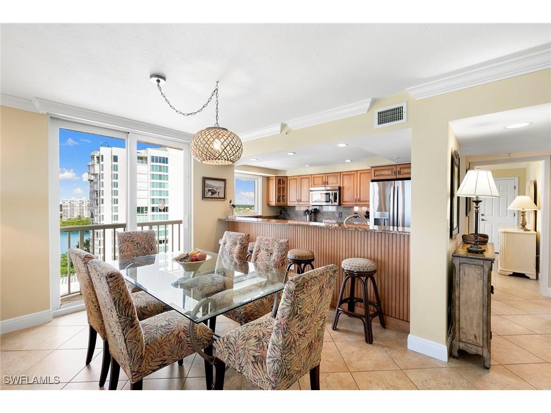 40 Seagate Drive #1204A Naples FL 34103 225080911 image6