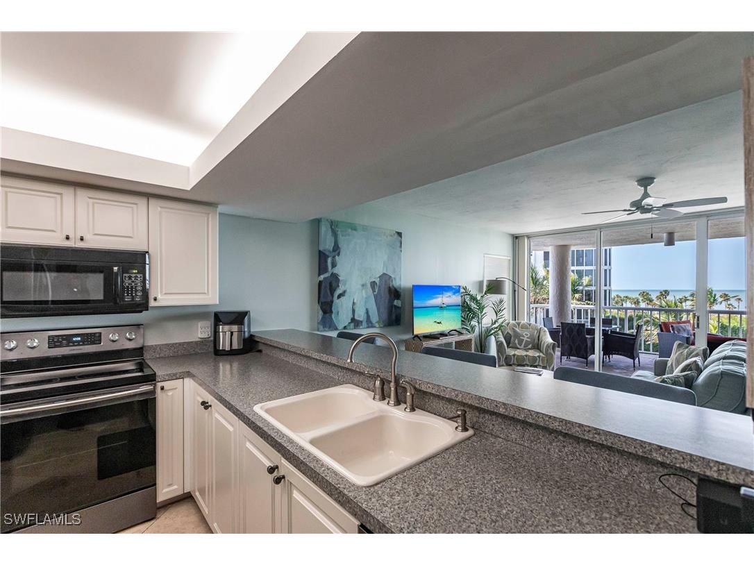 40 Seagate Drive #202A Naples FL 34103 225039973 image20