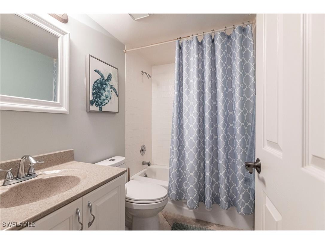 40 Seagate Drive #202A Naples FL 34103 225039973 image29