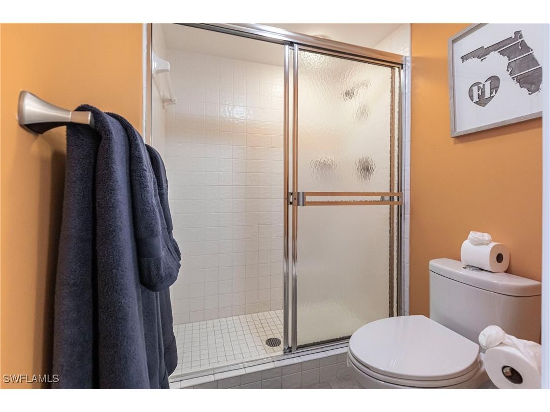 40 Seagate Drive #202A Naples FL 34103 225039973 image32