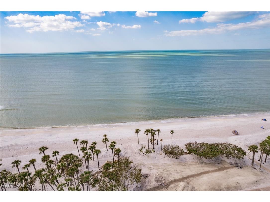 40 Seagate Drive #202A Naples FL 34103 225039973 image6