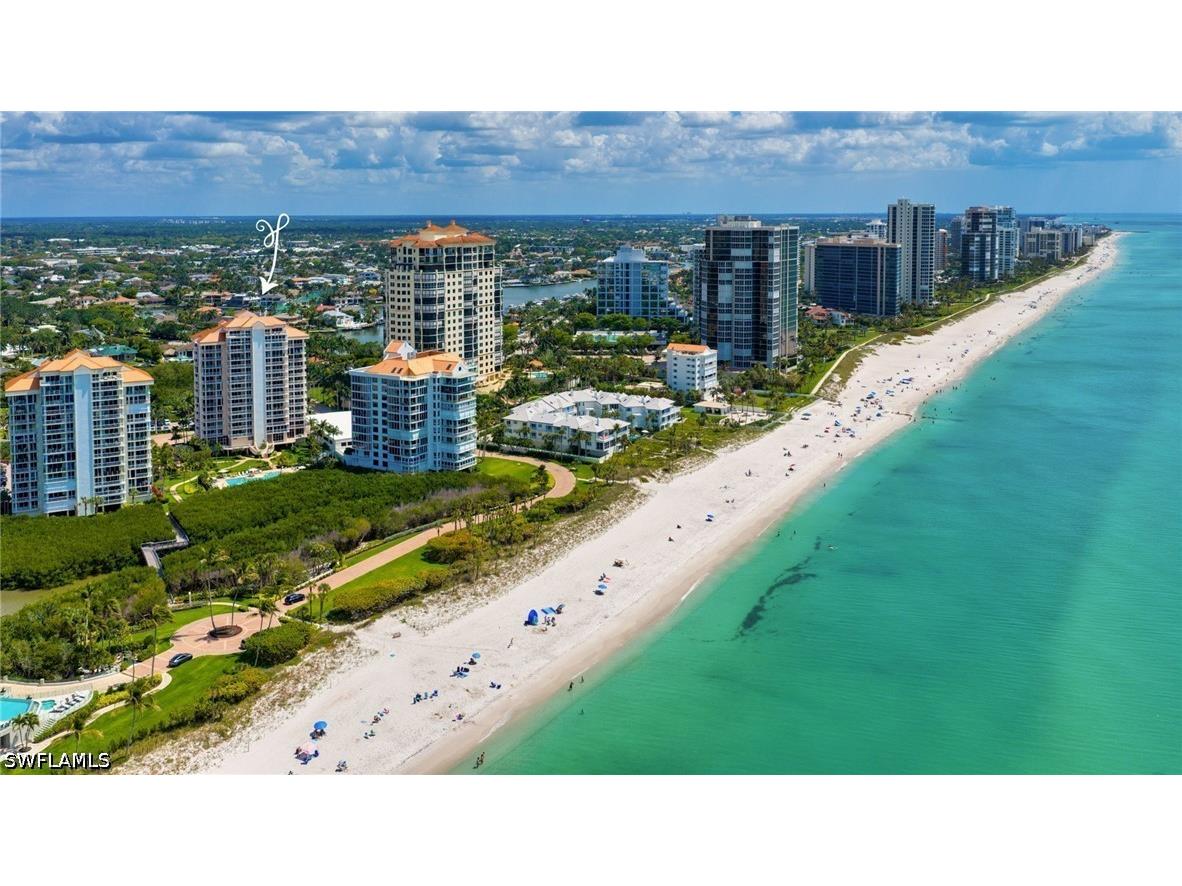 40 Seagate Drive #303A Naples FL 34103 226012705 image1