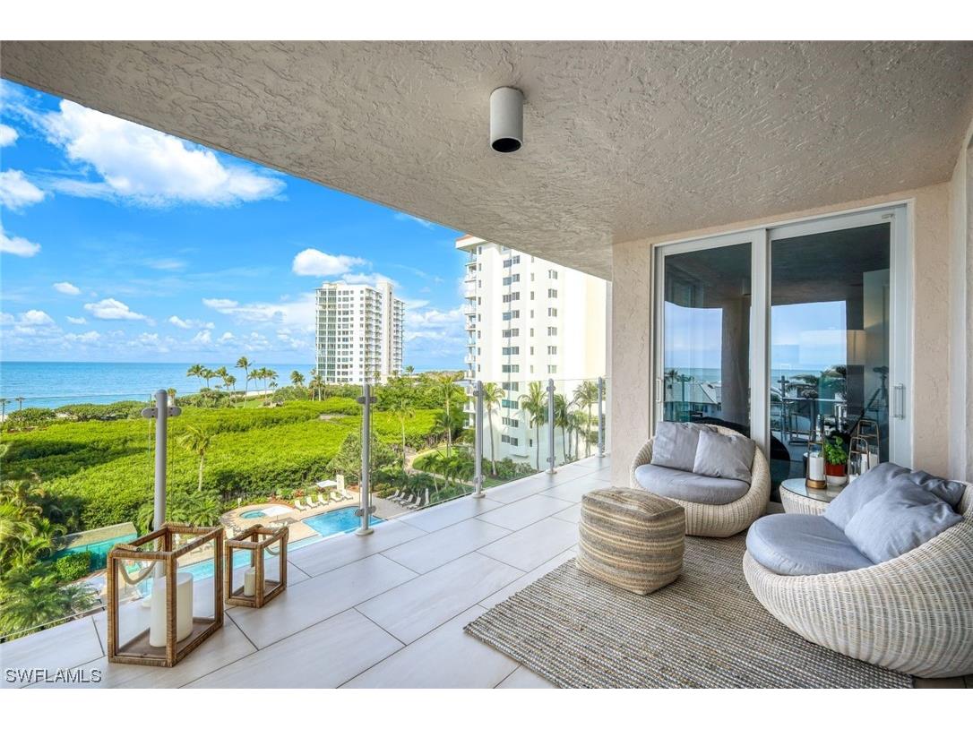 40 Seagate Drive #402-A Naples FL 34103 224001335 image1