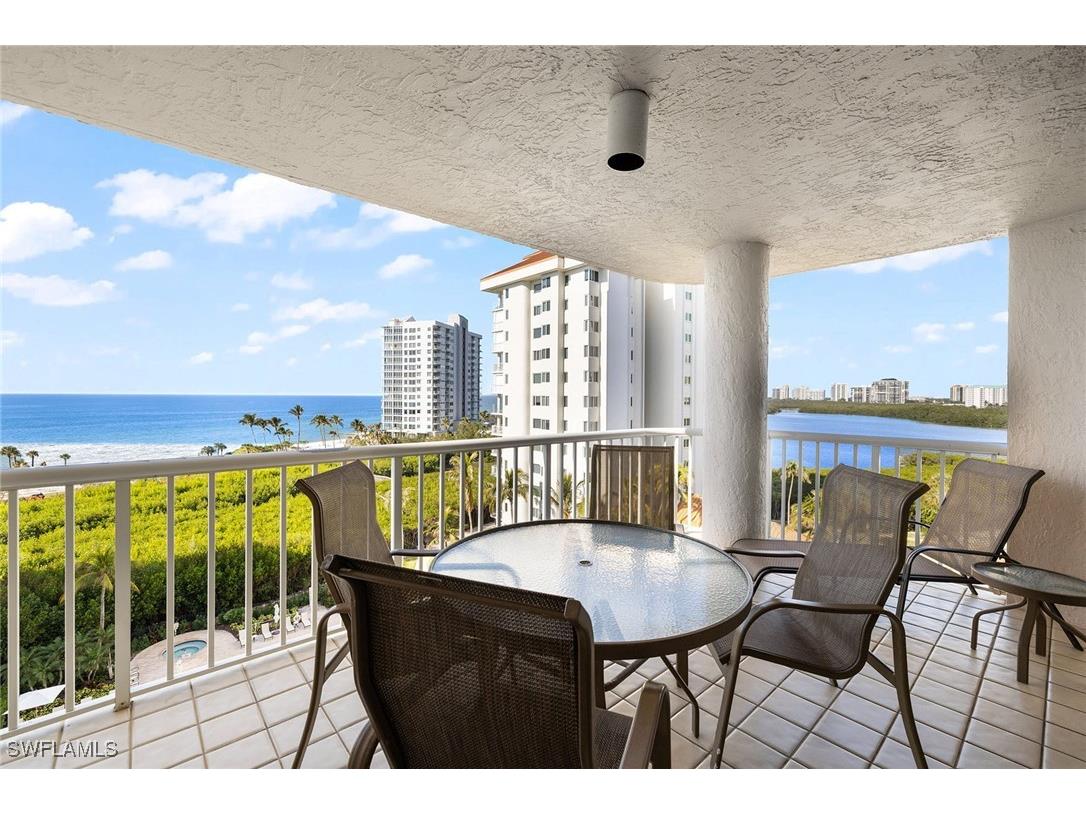 40 Seagate Drive #603A Naples FL 34103 224102354 image1