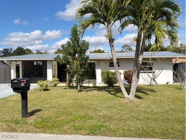 40 Victoria Drive North Fort Myers FL 33917 2026005174 image1