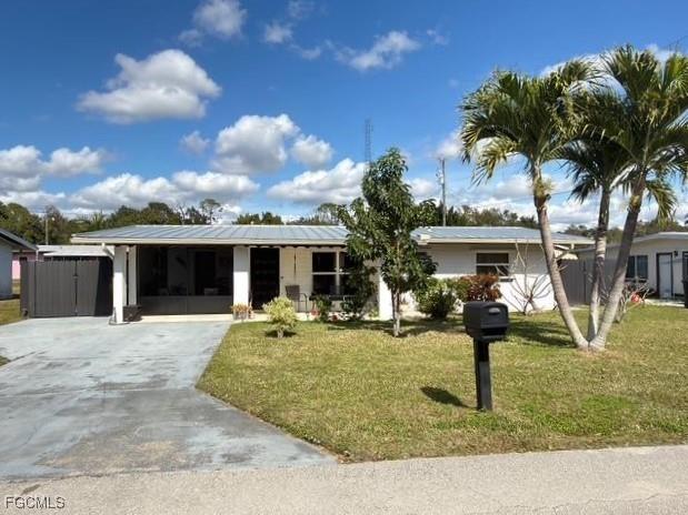 40 Victoria Drive North Fort Myers FL 33917 2026005174 image2