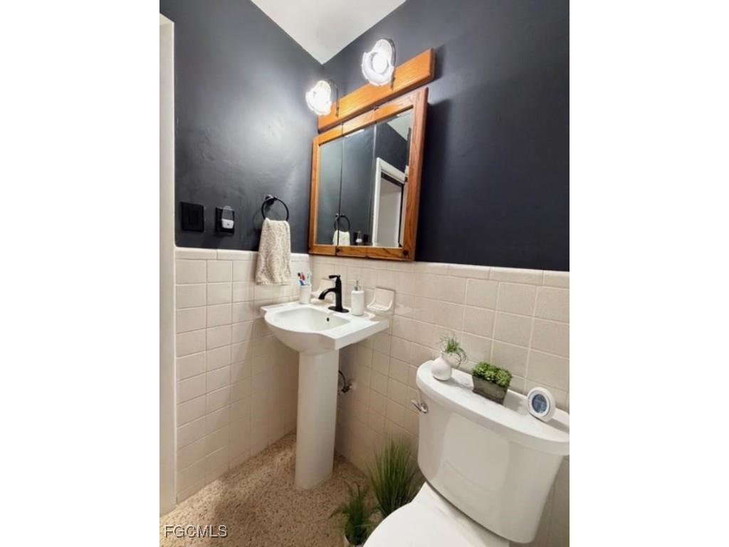 40 Victoria Drive North Fort Myers FL 33917 2026005174 image24