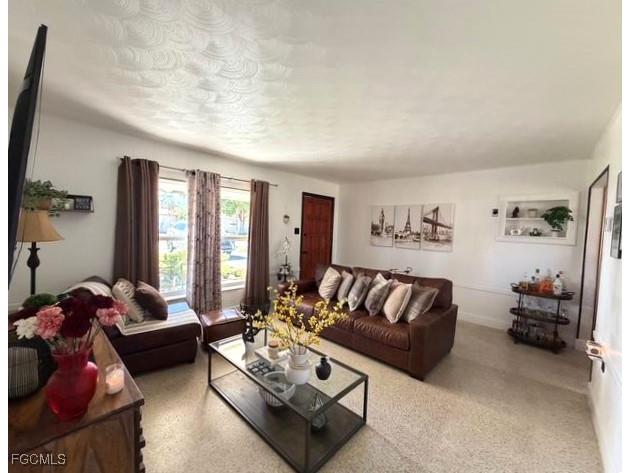 40 Victoria Drive North Fort Myers FL 33917 2026005174 image6