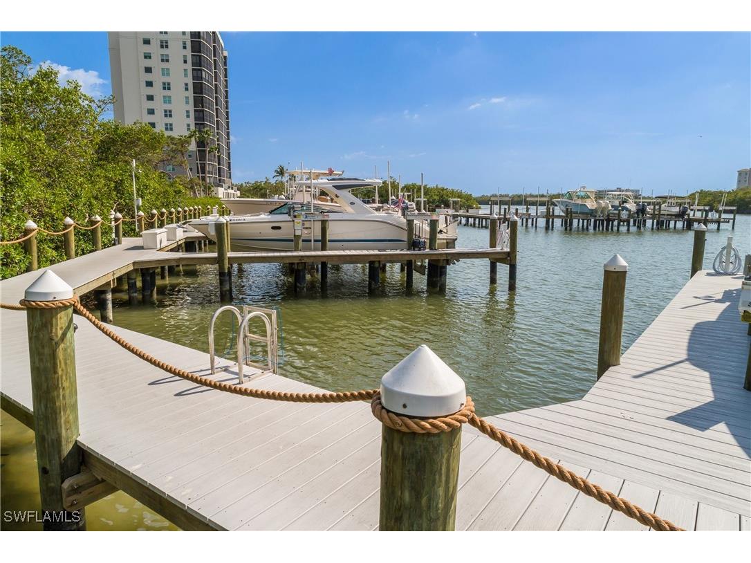 400 Bay Club Drive Naples FL 34110 225040670 image14