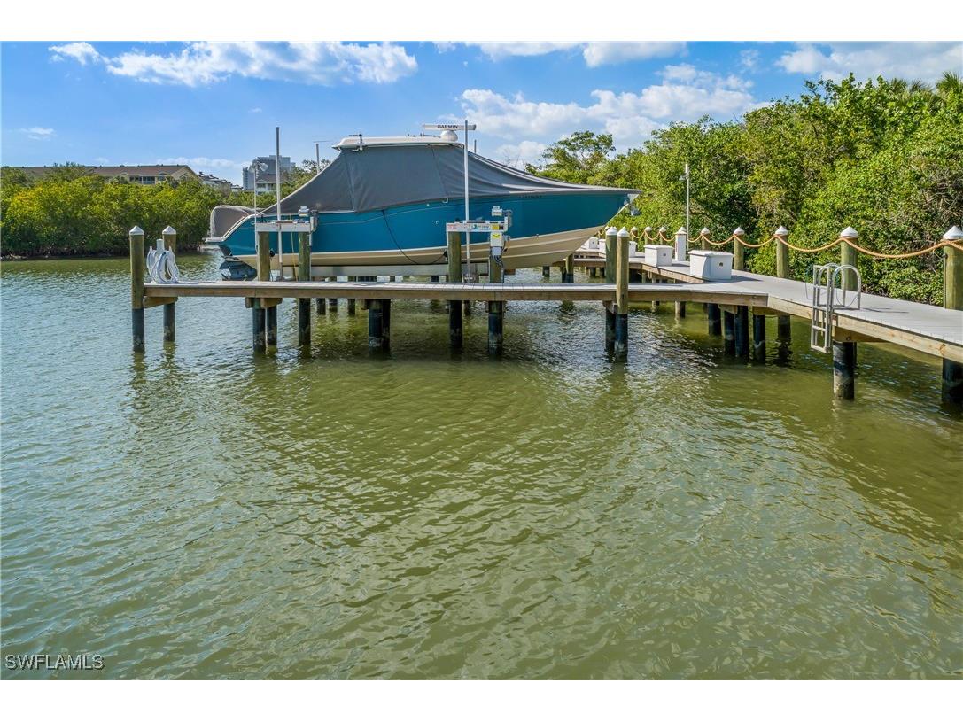 400 Bay Club Drive Naples FL 34110 225040670 image20