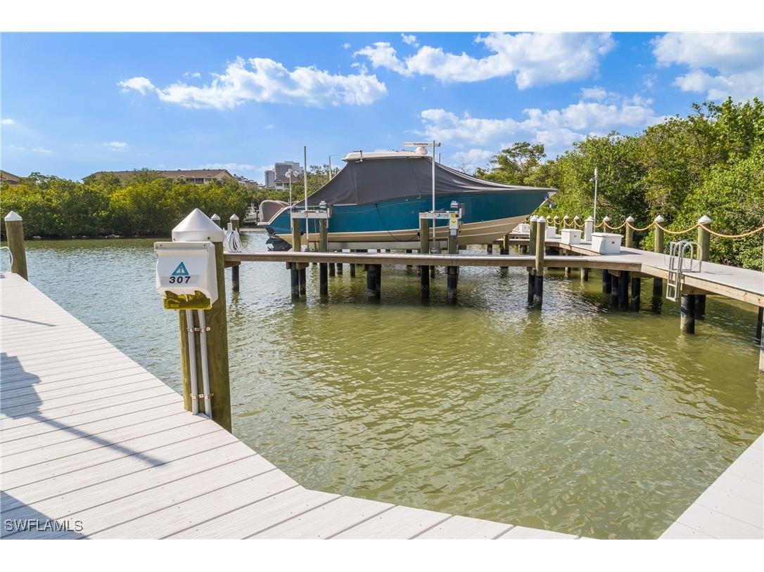 400 Bay Club Drive Naples FL 34110 225040670 image21