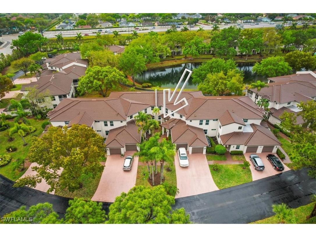 400 Diamond Circle #405 Naples FL 34110 224022611 image1