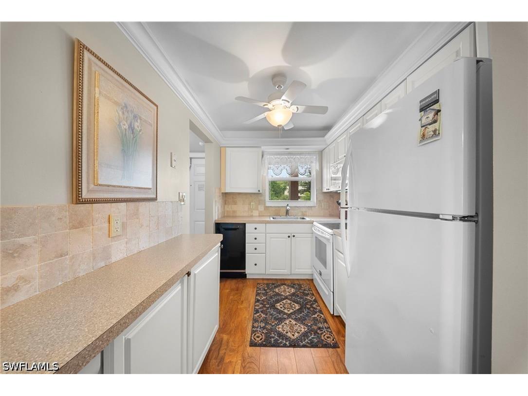 400 Forest Lakes Boulevard #204 Naples FL 34105 226015653 image12