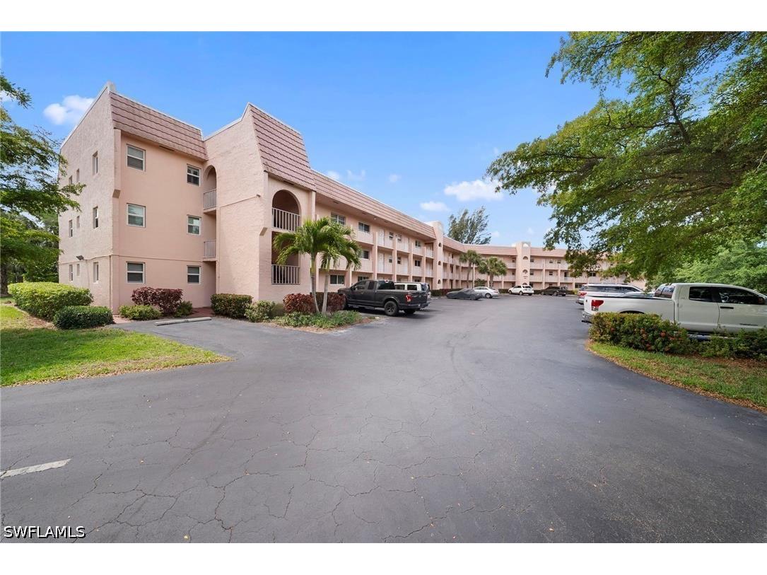 400 Forest Lakes Boulevard #204 Naples FL 34105 226015653 image2