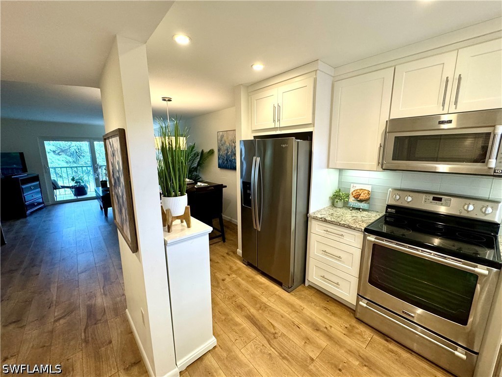 400 Forest Lakes Boulevard #301 Naples FL 34105 226017268 image1