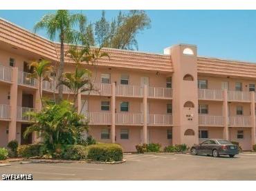 400 Forest Lakes Boulevard #302 Naples FL 34105 226018587 image1