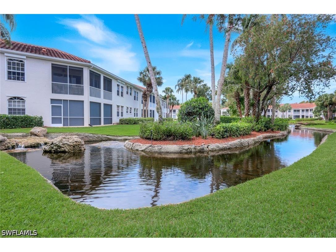 400 L Ambiance Circle #104 Naples FL 34108 226012446 image1