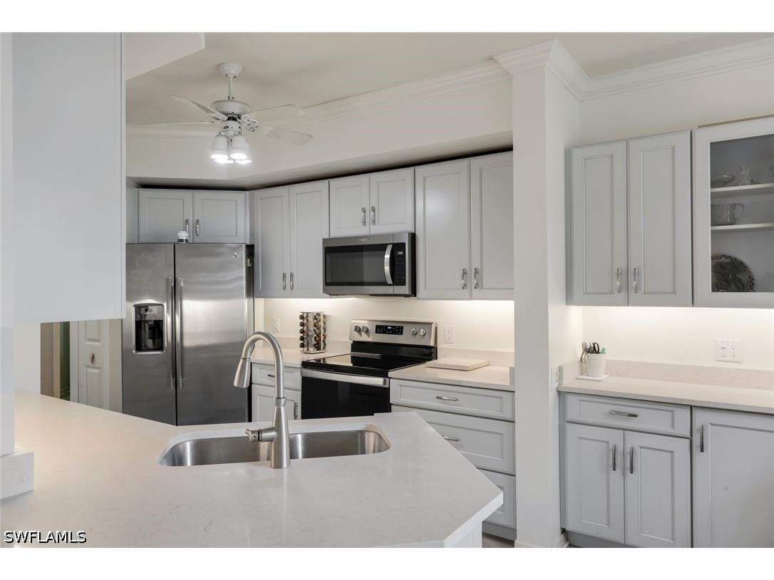 400 L Ambiance Circle #104 Naples FL 34108 226012446 image10