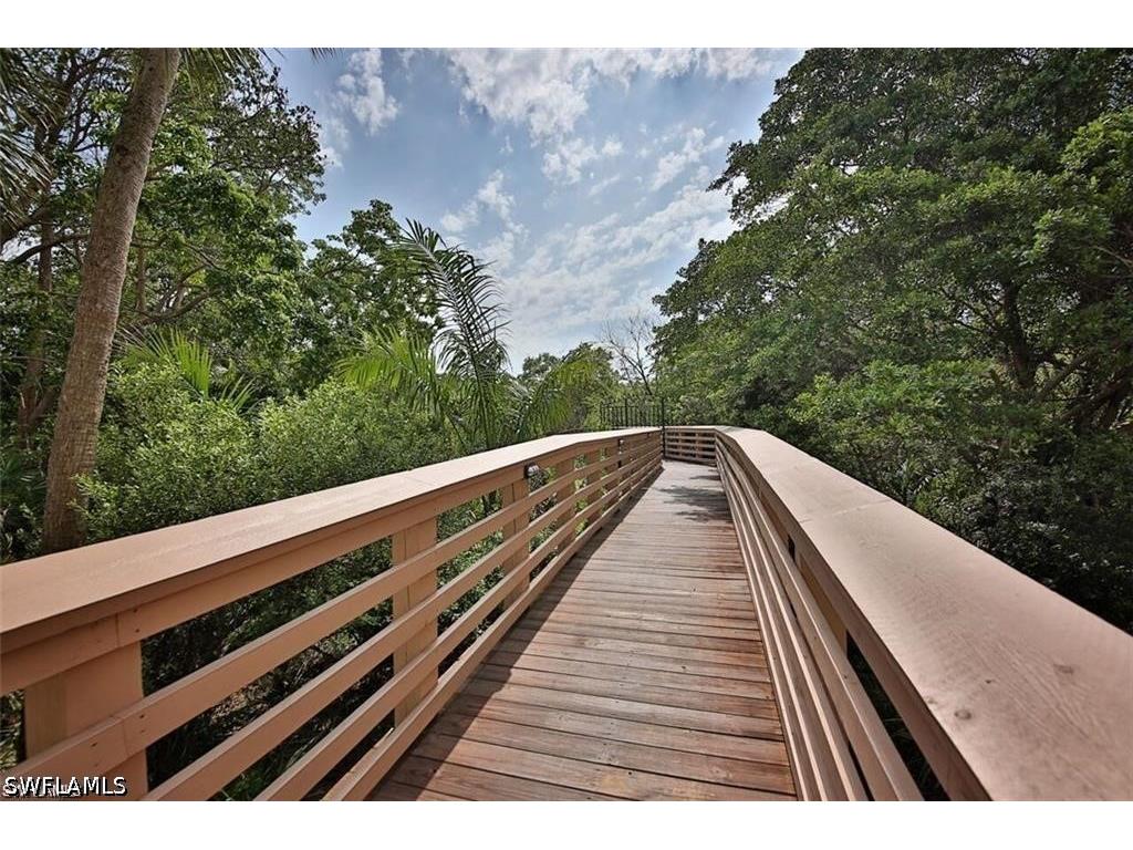 400 L Ambiance Circle #104 Naples FL 34108 226012446 image21