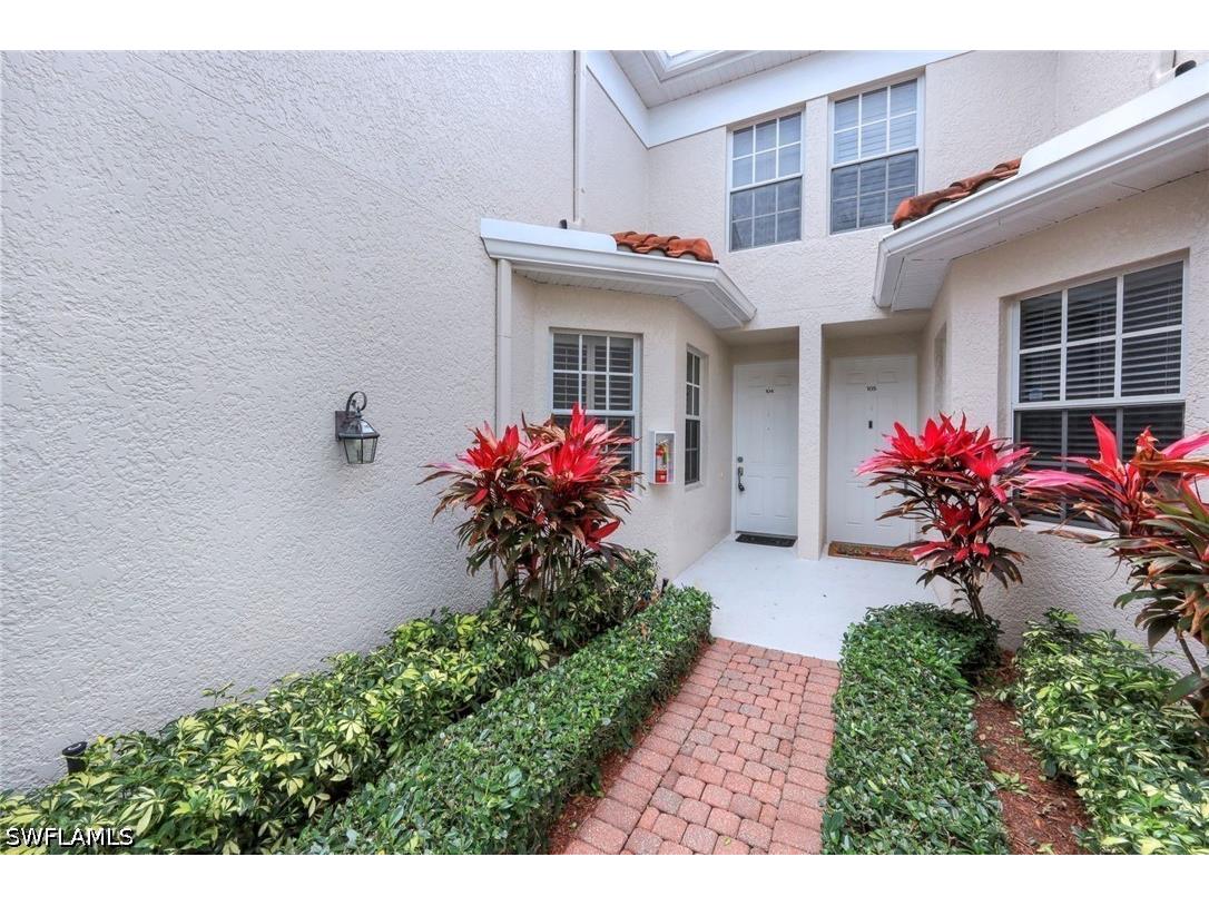 400 L Ambiance Circle #104 Naples FL 34108 226012446 image4