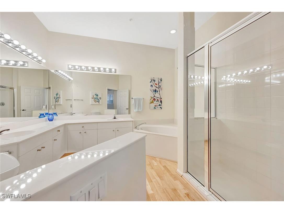 400 L'Ambiance Circle #204 Naples FL 34108 225070614 image15