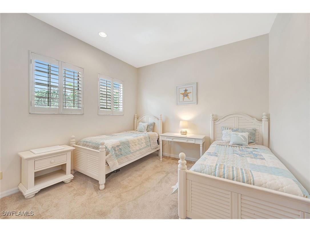 400 L'Ambiance Circle #204 Naples FL 34108 225070614 image18