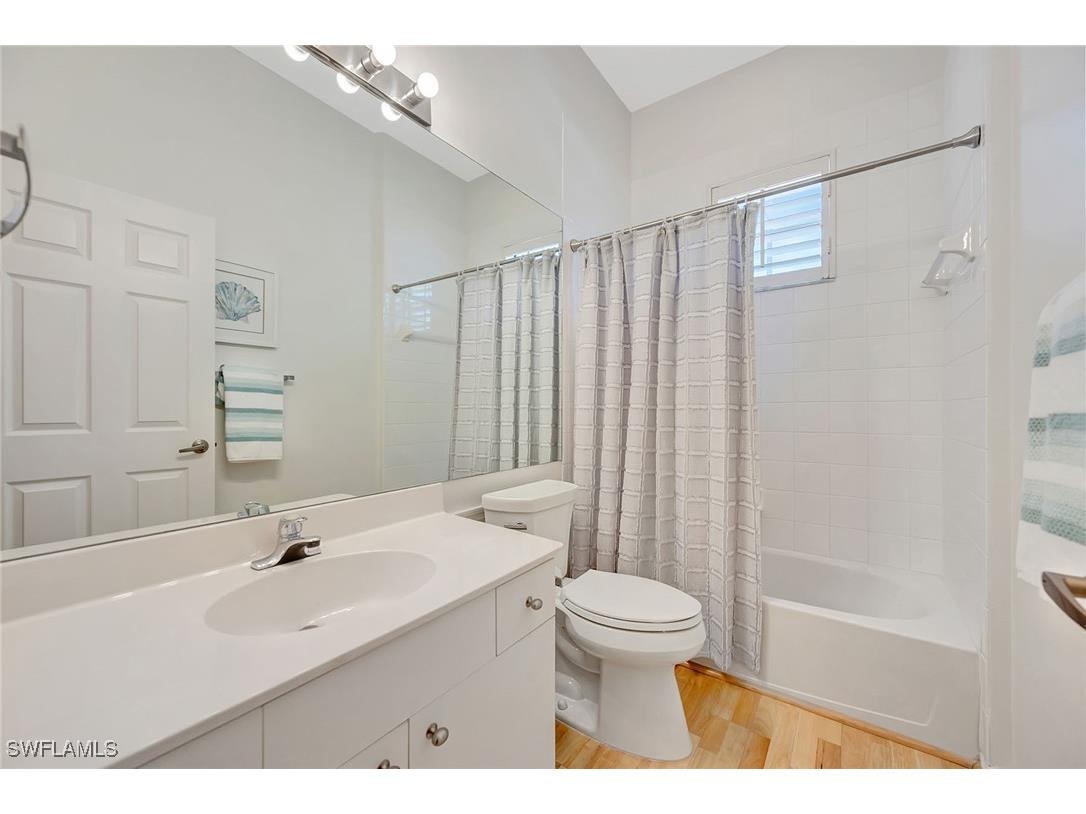 400 L'Ambiance Circle #204 Naples FL 34108 225070614 image20