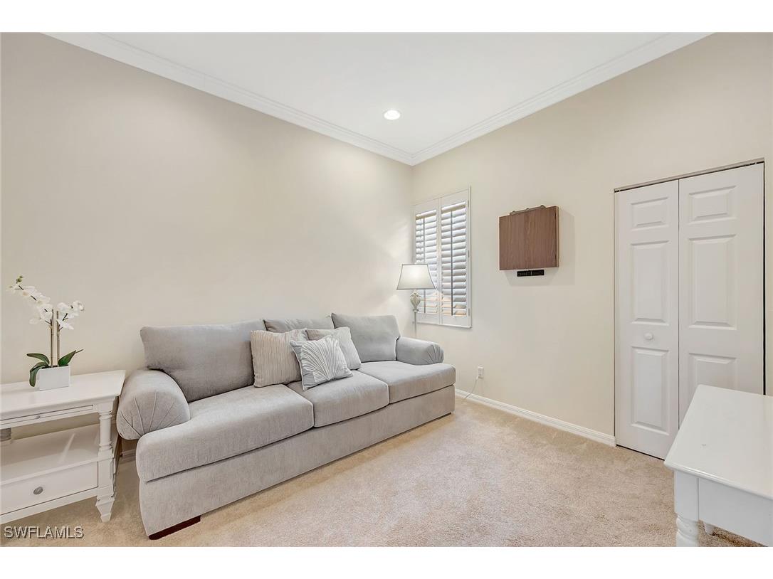 400 L'Ambiance Circle #204 Naples FL 34108 225070614 image21