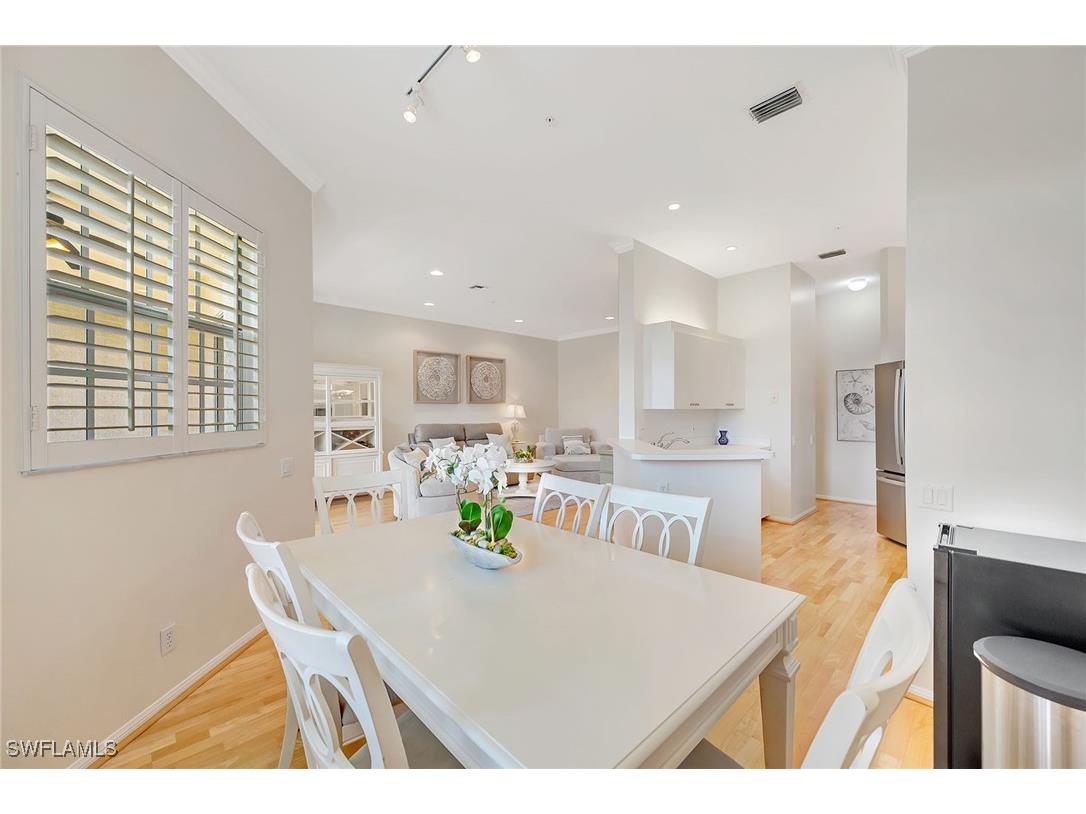 400 L'Ambiance Circle #204 Naples FL 34108 225070614 image6