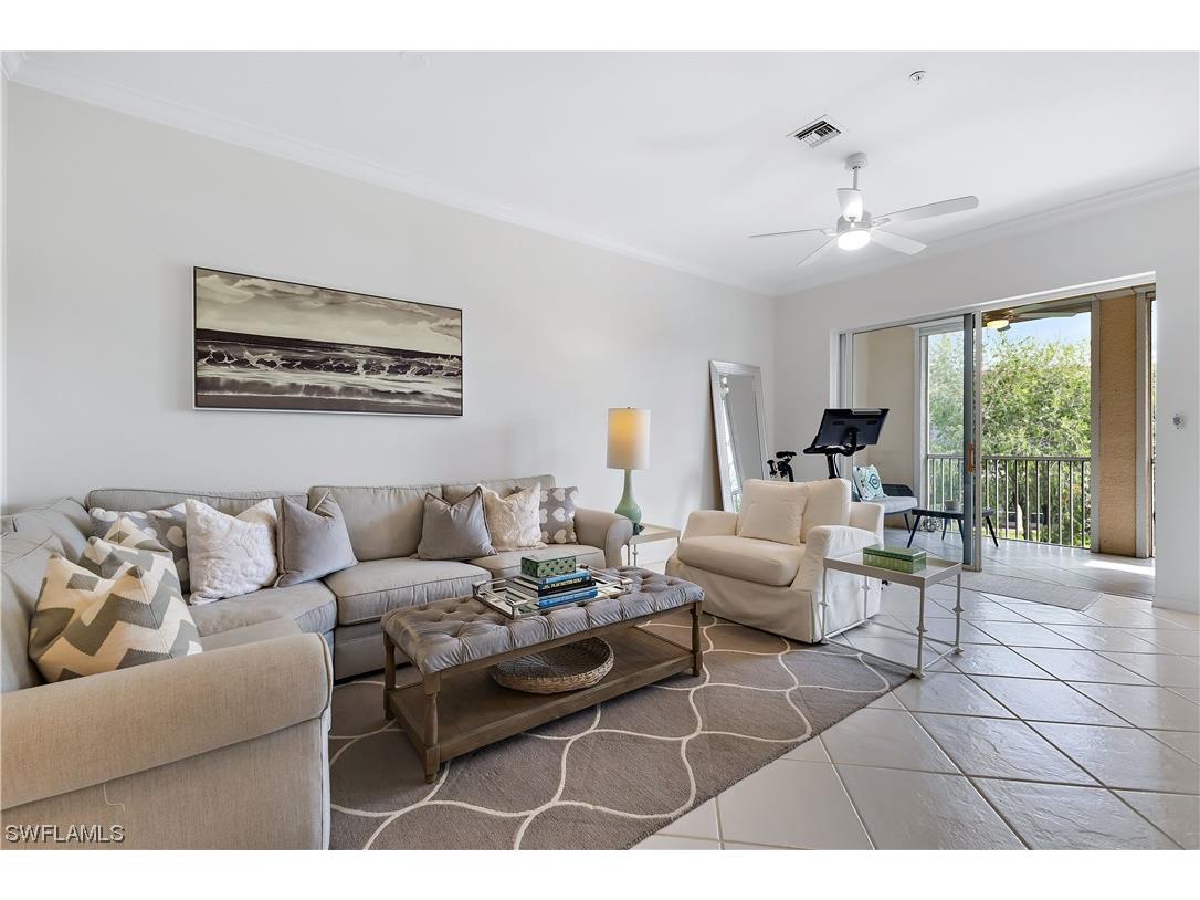400 L'Ambiance Circle #4-205 Naples FL 34108 223078073 image1