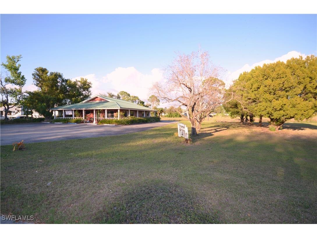 400 Lee Boulevard Lehigh Acres FL 33936 225018104 image1