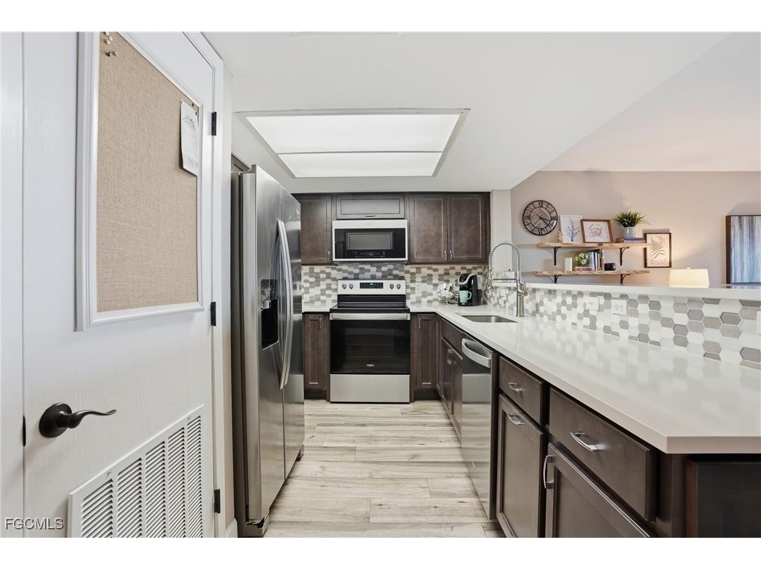 400 Lenell Road #706 Fort Myers Beach FL 33931 2025020829 image18