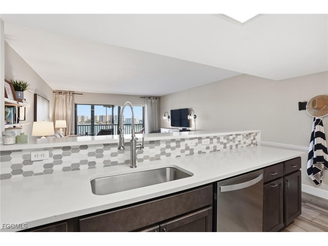 400 Lenell Road #706 Fort Myers Beach FL 33931 2025020829 image19