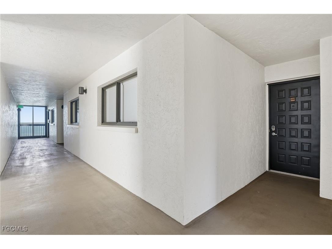 400 Lenell Road #706 Fort Myers Beach FL 33931 2025020829 image5