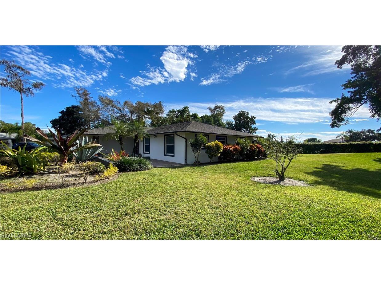 400 Marathon Court Naples FL 34112 222084318 image1