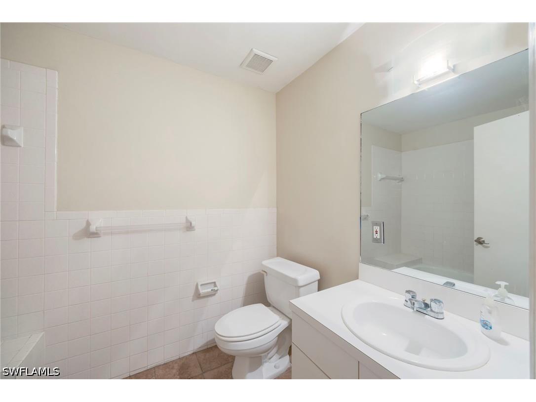 400 Misty Pines Circle #205 Naples FL 34105 226014618 image21