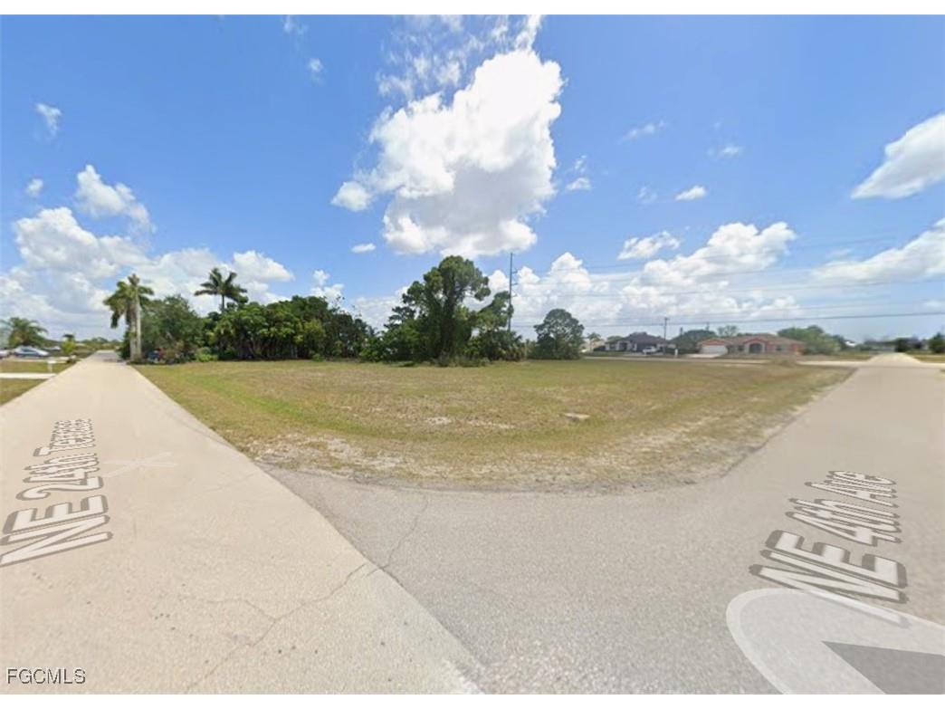 400 NE 24th Terrace Cape Coral FL 33909 2025025233 image1
