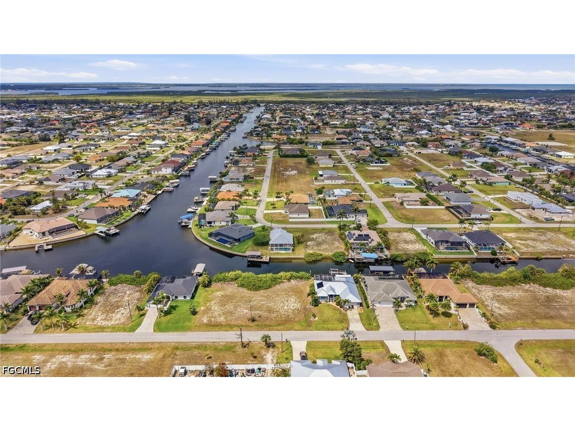 400 NW 32nd Place Cape Coral FL 33993 2026015421 image3