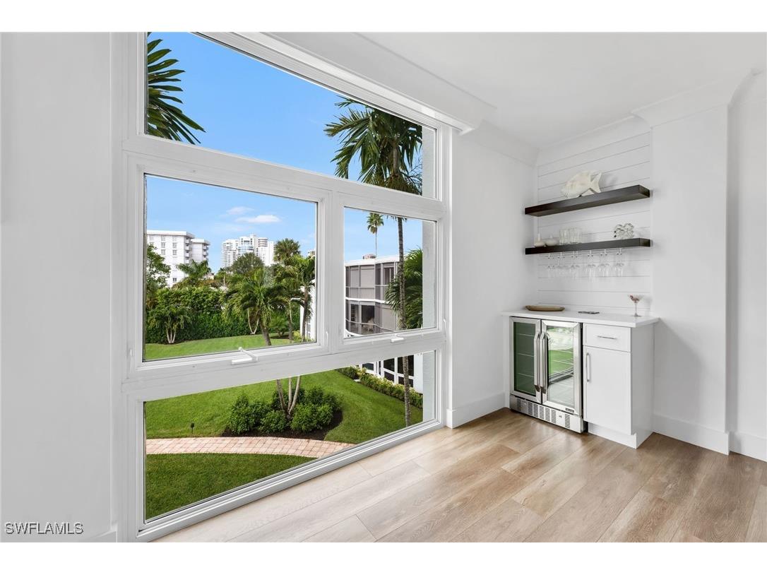 400 Park Shore Drive #302 Naples FL 34103 225083821 image12