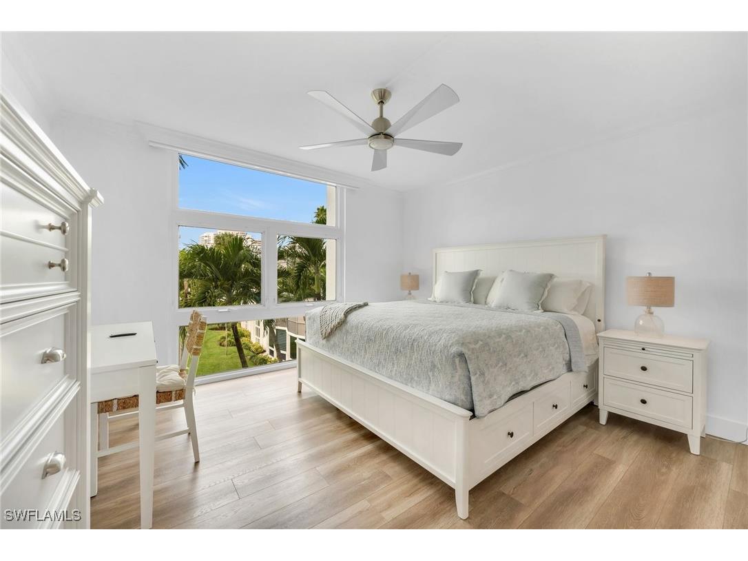 400 Park Shore Drive #302 Naples FL 34103 225083821 image17