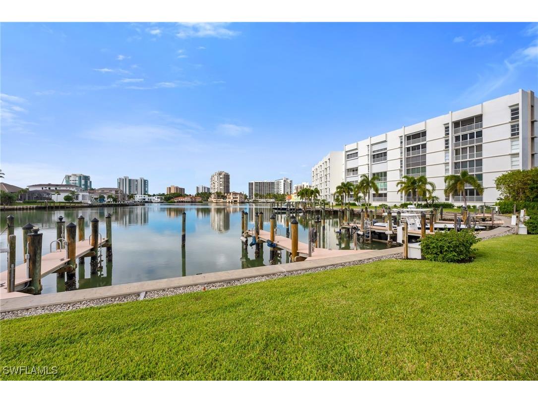 400 Park Shore Drive #302 Naples FL 34103 225083821 image20