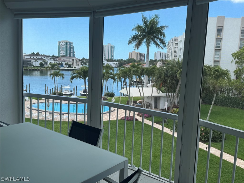 400 Park Shore Drive #302 Naples FL 34103 225083821 image4