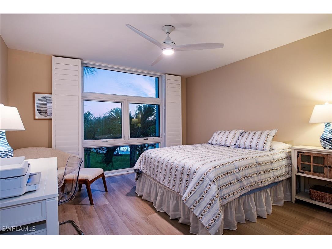 400 Park Shore Drive #303 Naples FL 34103 225083503 image10