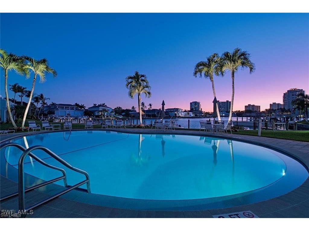 400 Park Shore Drive #303 Naples FL 34103 225083503 image14