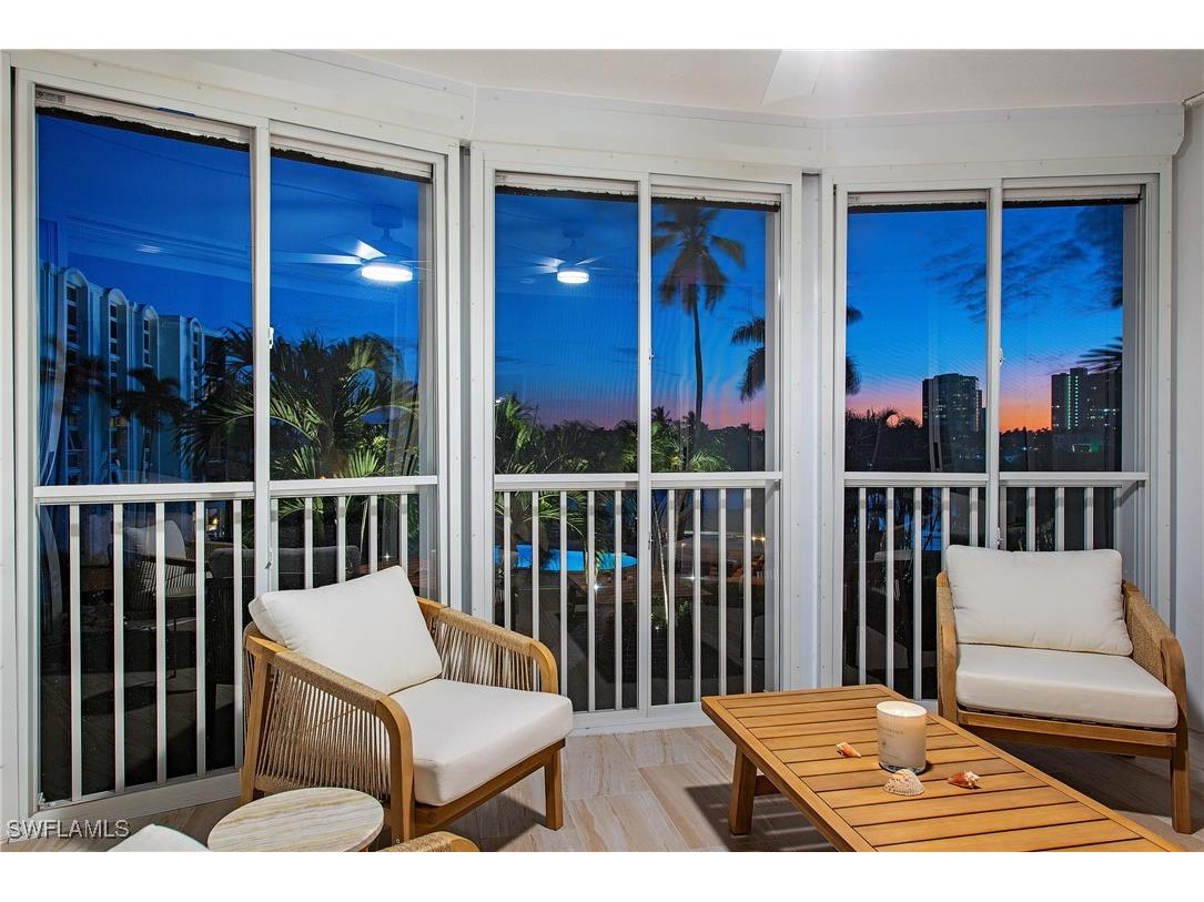 400 Park Shore Drive #303 Naples FL 34103 225083503 image2