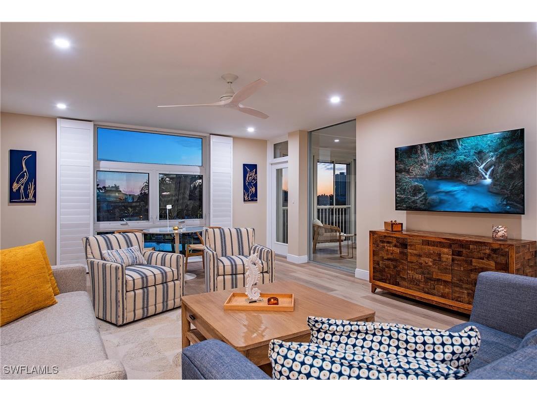 400 Park Shore Drive #303 Naples FL 34103 225083503 image3