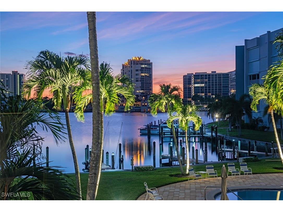 400 Park Shore Drive #304 Naples FL 34103 225072080 image16