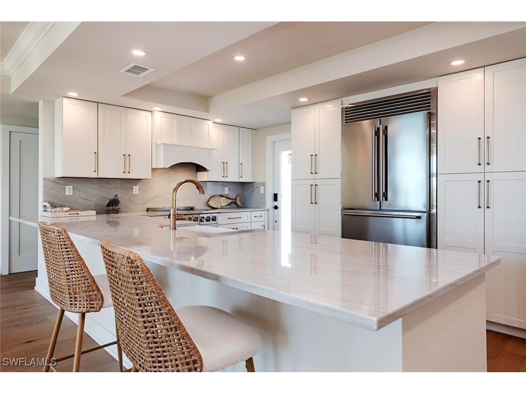 400 Park Shore Drive #304 Naples FL 34103 225072080 image8