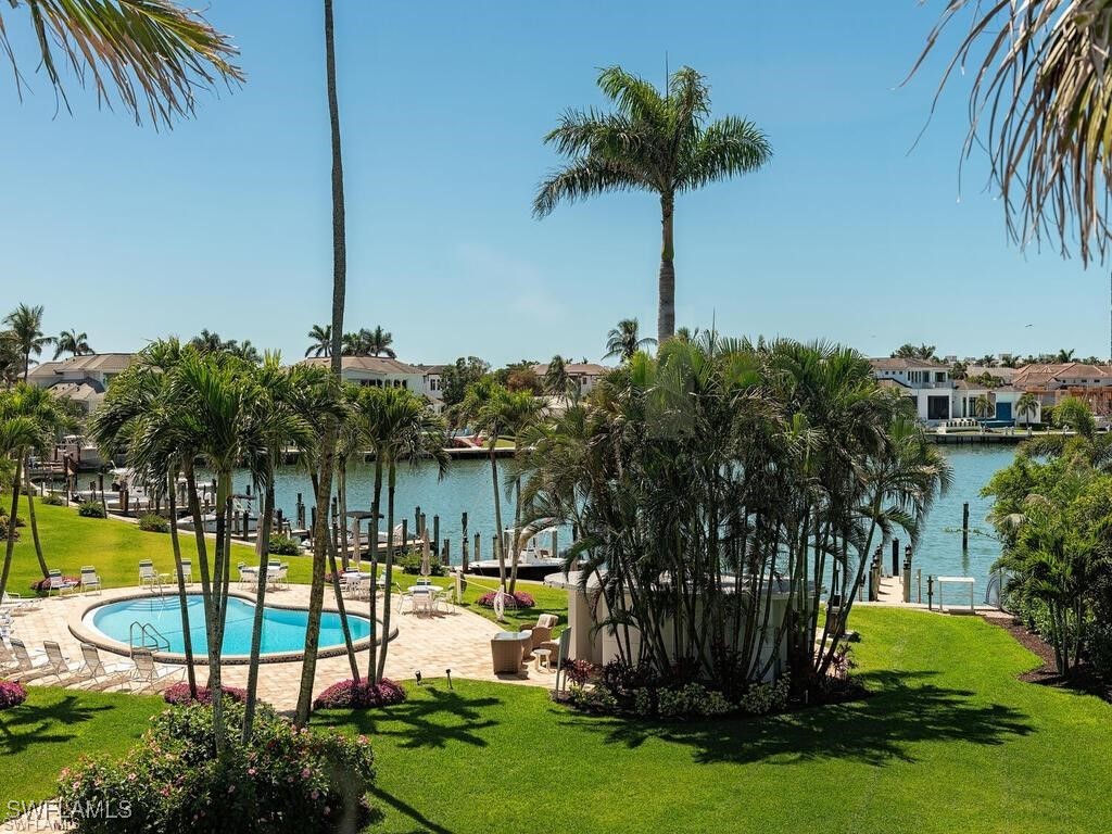 400 Park Shore Drive #304 Naples FL 34103 225079410 image1