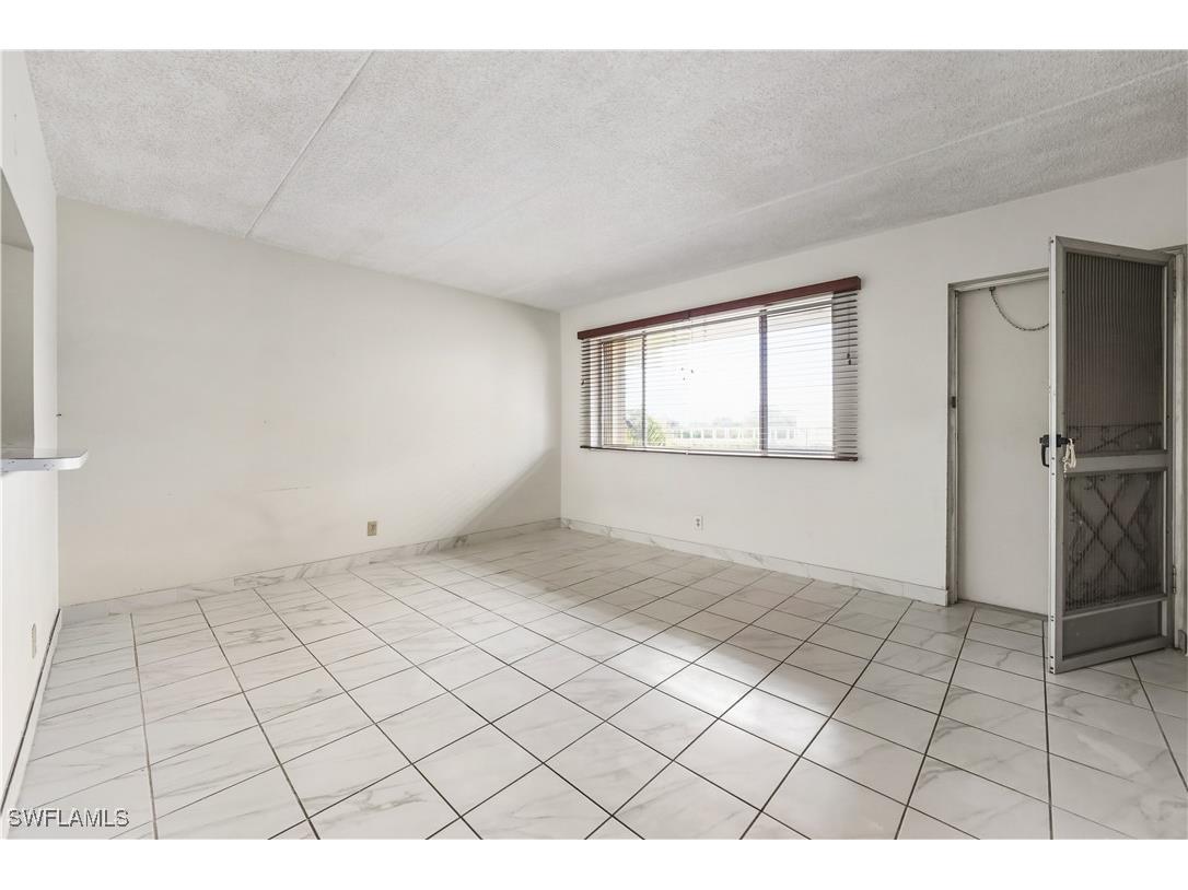 400 Village Green Circle #205 Palm Springs FL 33461 225082846 image2